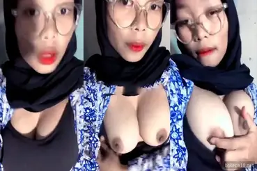 Cewek Cantik Wajah Nakal Pamer Tete Besar